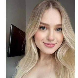 Alina  Lando